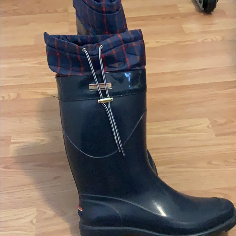 TOMMY HILFIGER rain boots